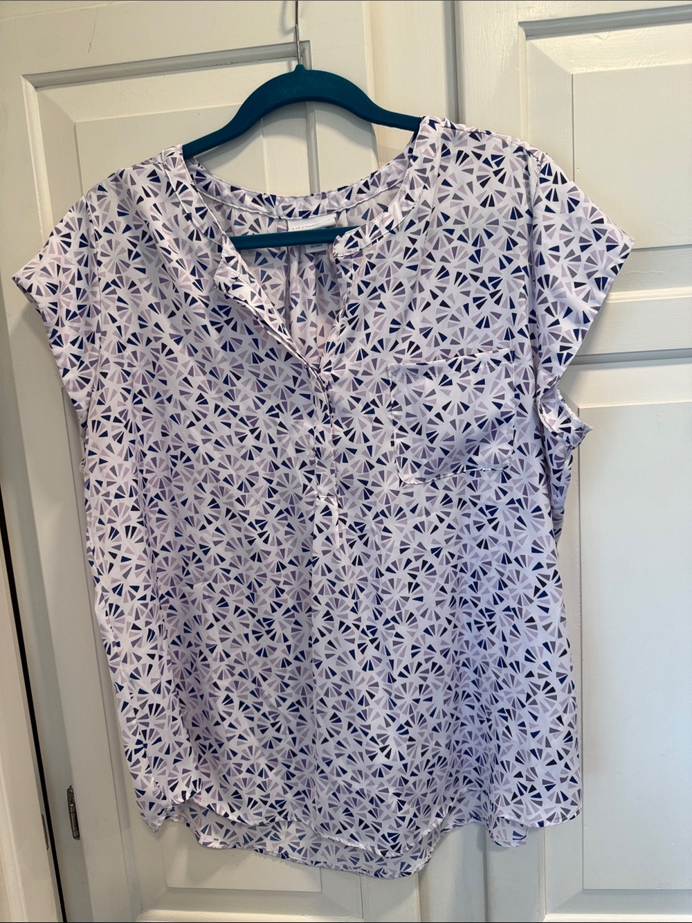 Liz Claiborne Women’s Blouse
